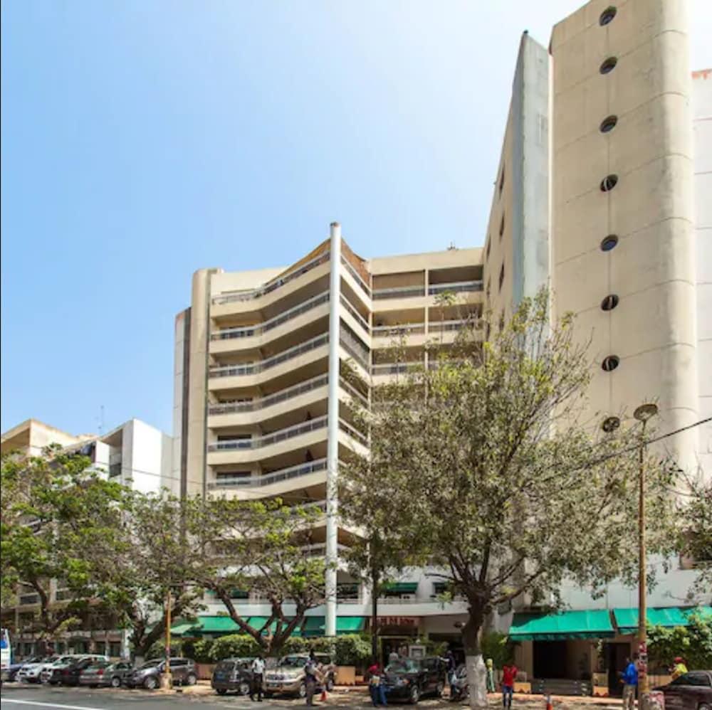 Cafe De Rome Hotel Дакар Екстериор снимка