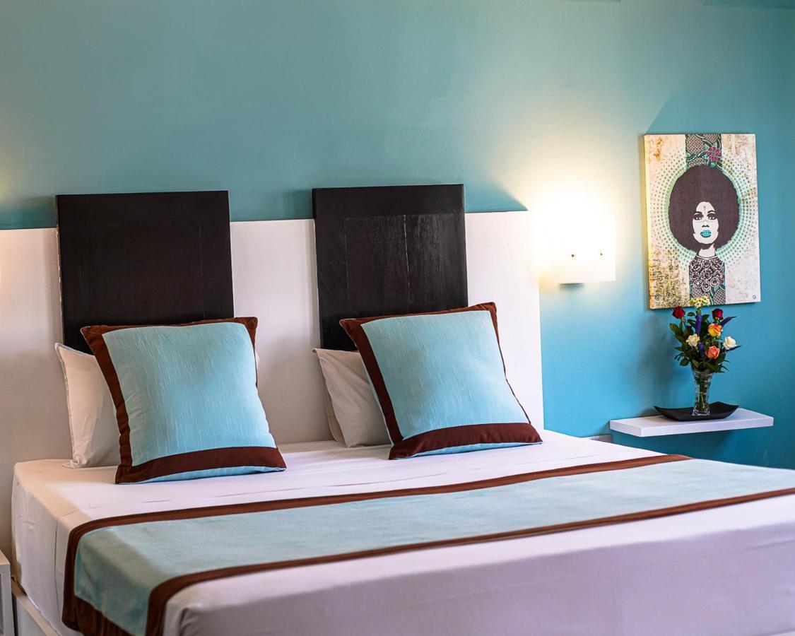 Cafe De Rome Hotel Дакар Екстериор снимка