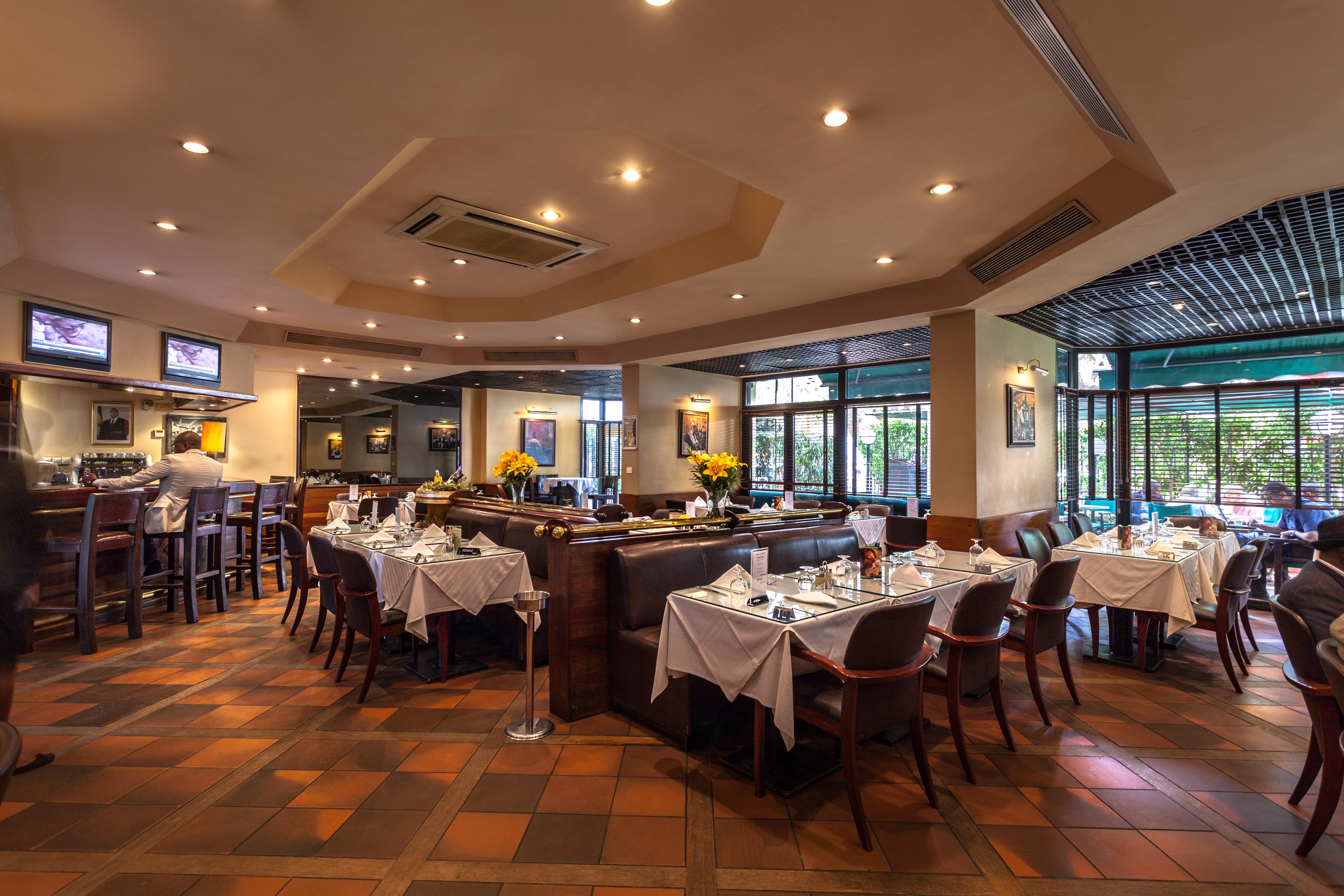 Cafe De Rome Hotel Дакар Екстериор снимка