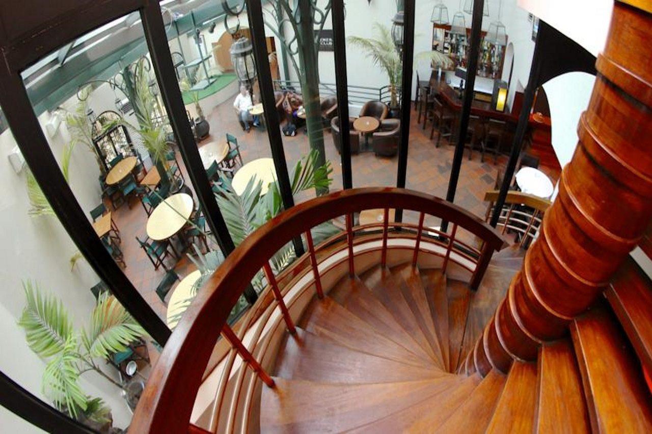 Cafe De Rome Hotel Дакар Екстериор снимка